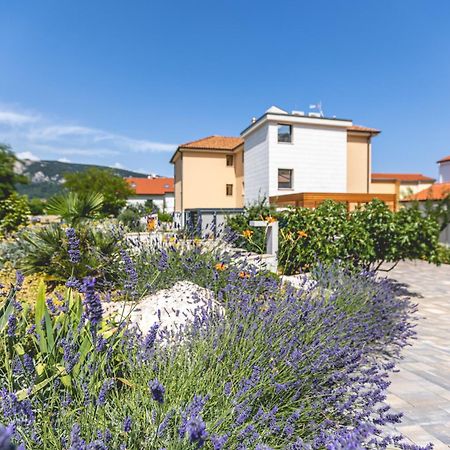 Vila Iris Baska Exterior photo