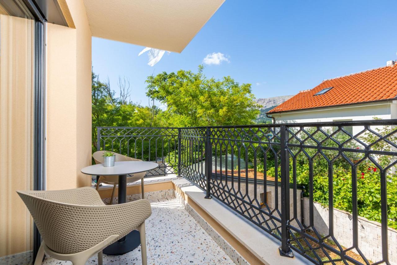 Vila Iris Baska Exterior photo