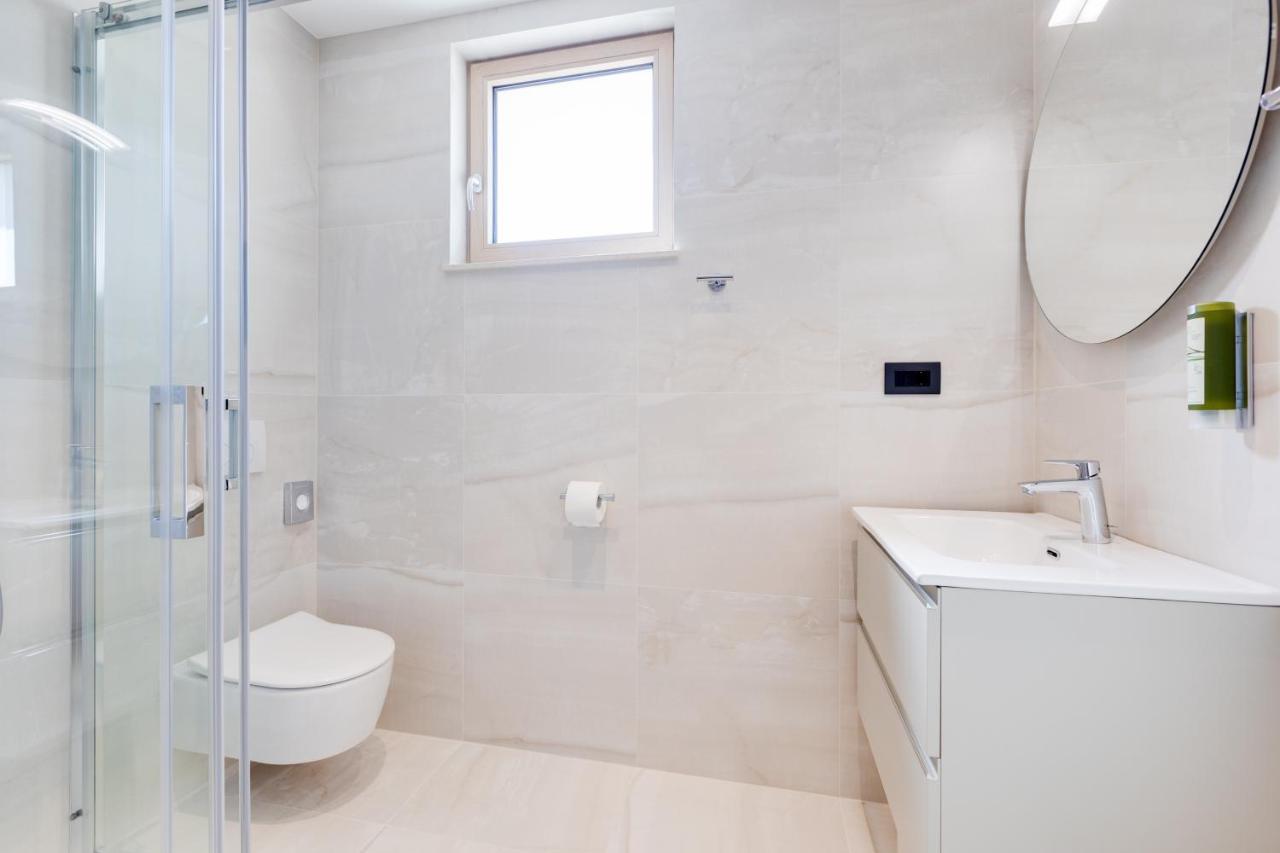 Vila Iris Baska Exterior photo