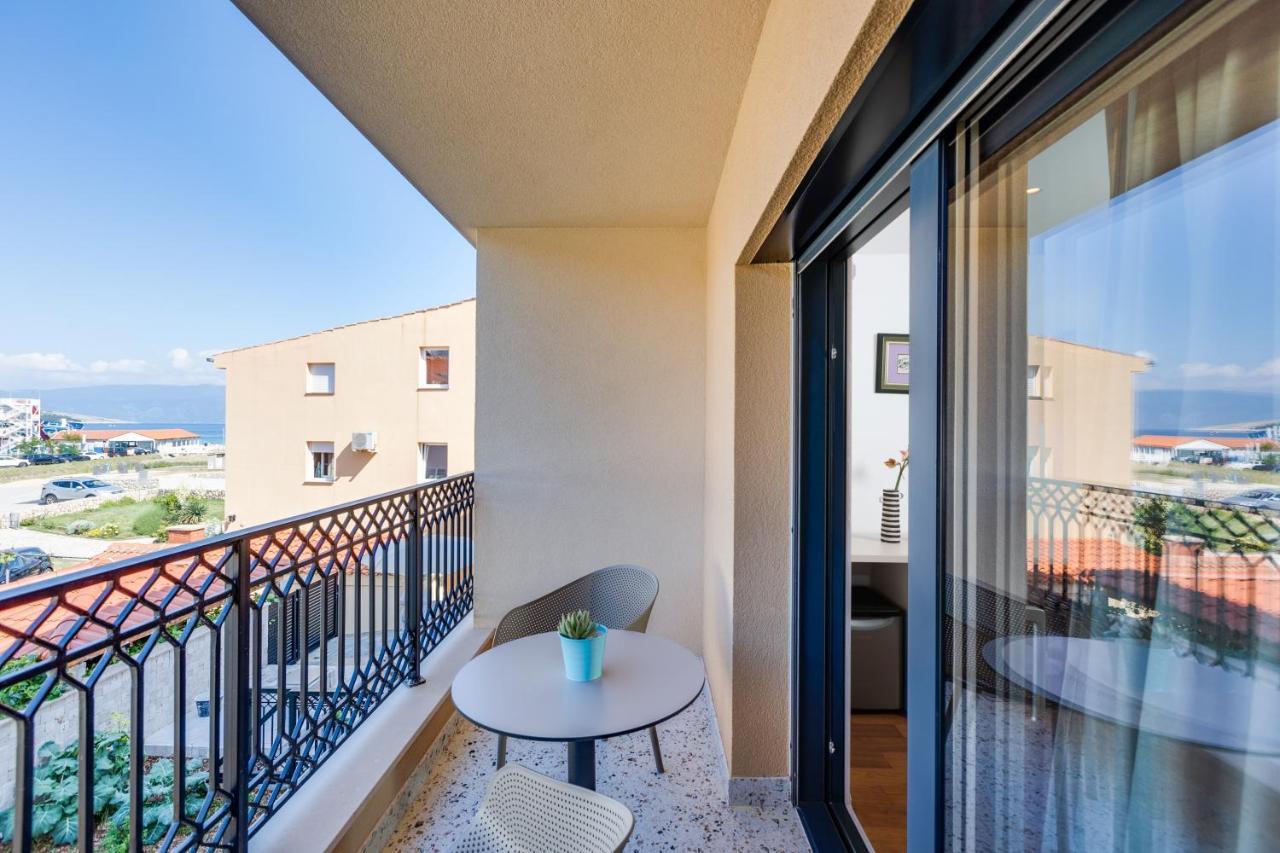 Vila Iris Baska Exterior photo